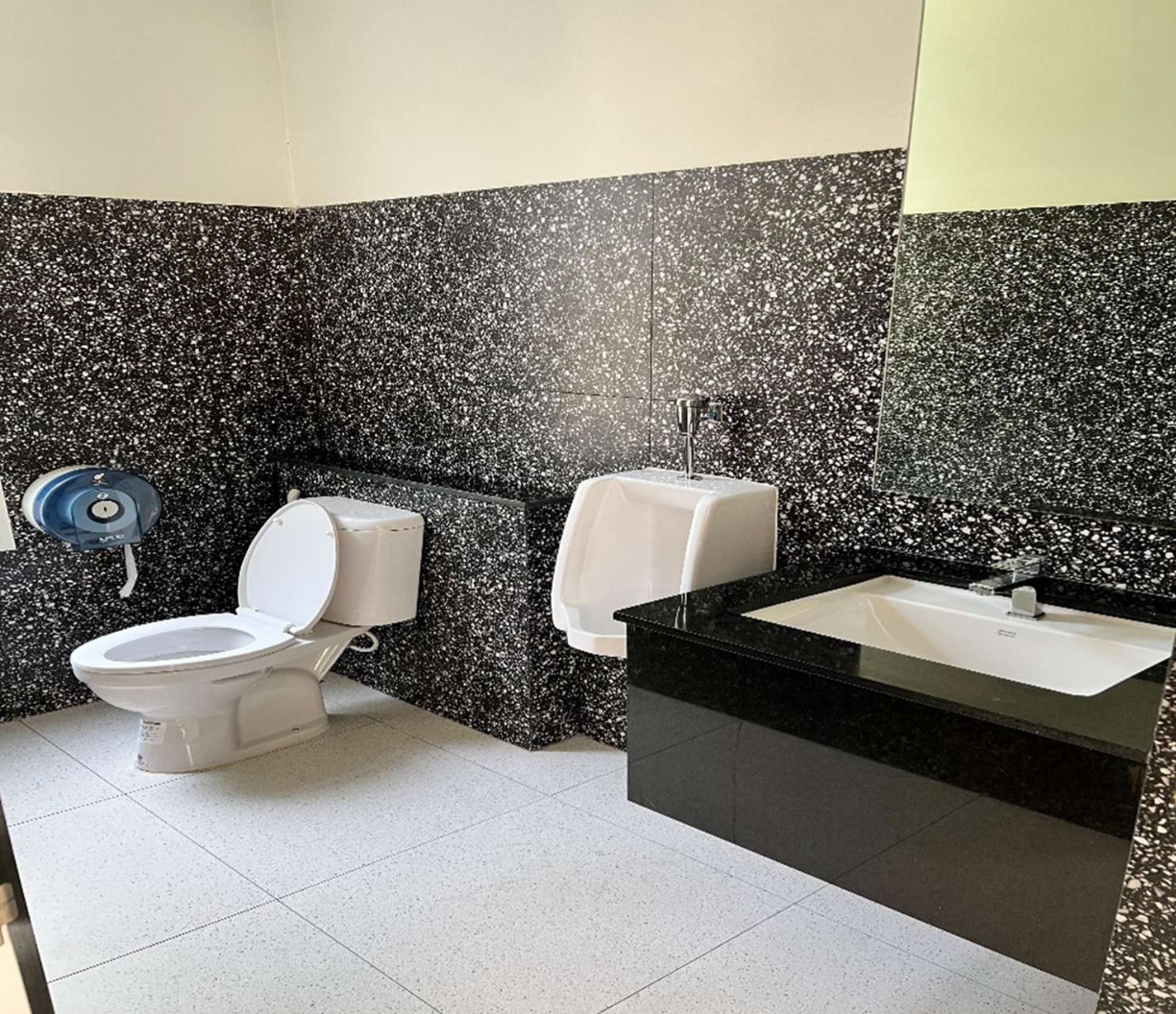 ผลงานติดตั้งงานระบบไฟฟ้า สื่อสาร และประปา อาคารสำนักงาน 4 ชั้น