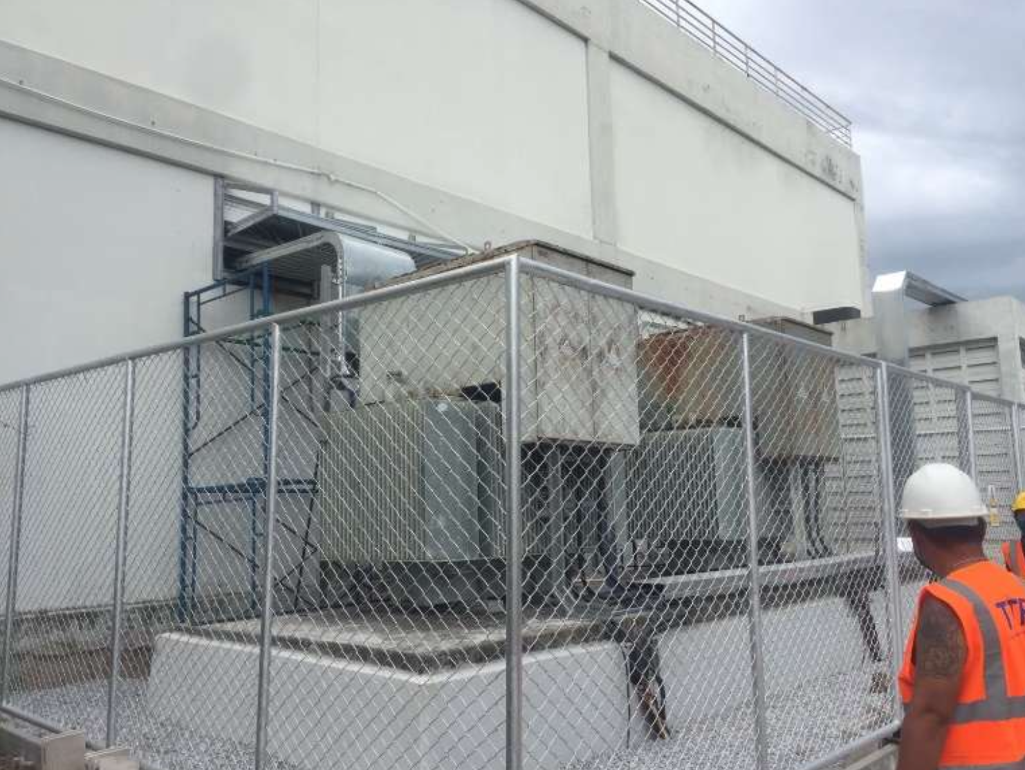 ปรับปรุงไฟฟ้าโรงงานและระบบสาธารณูปโภค